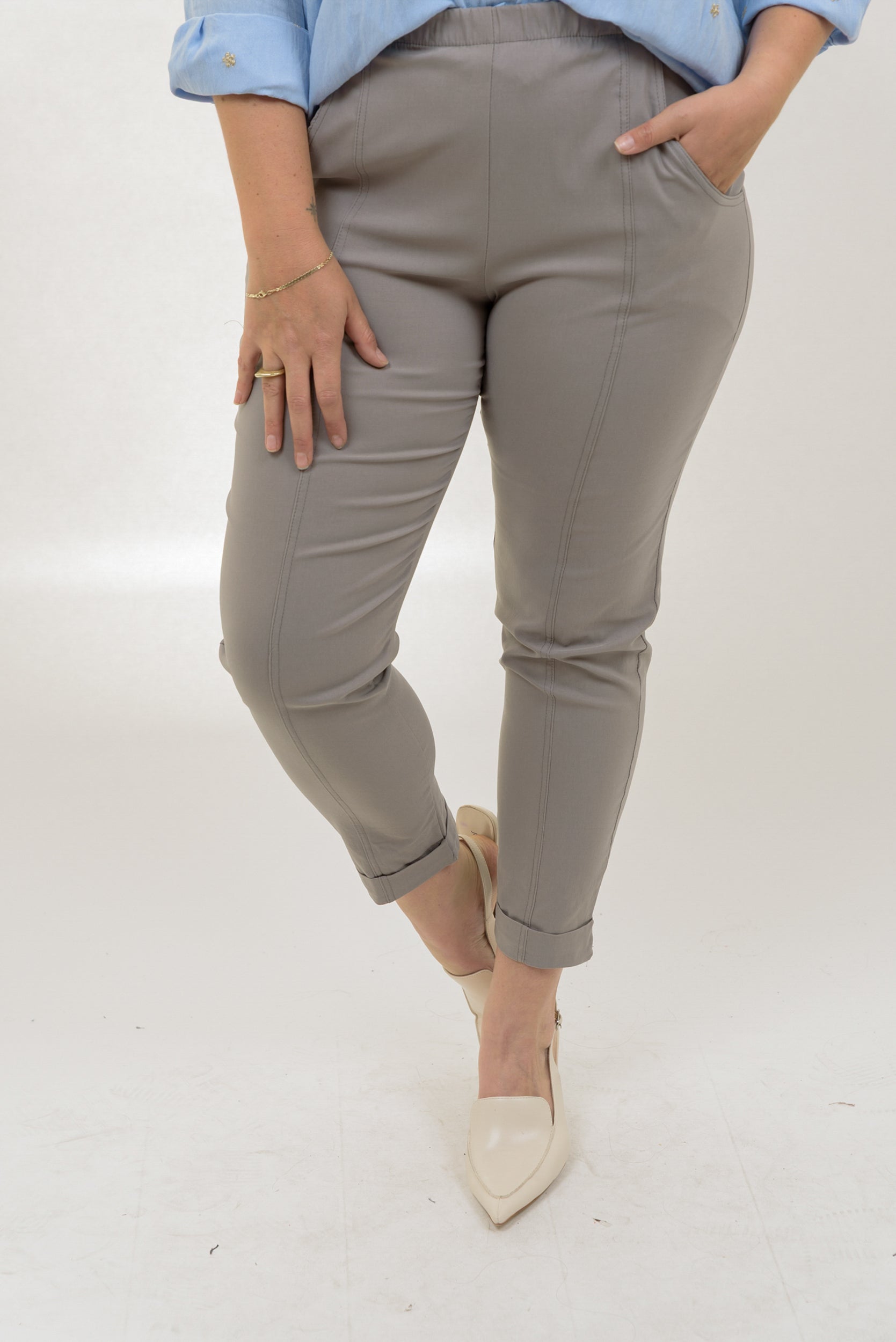 מכנסי סיגר אפורים עם גומי