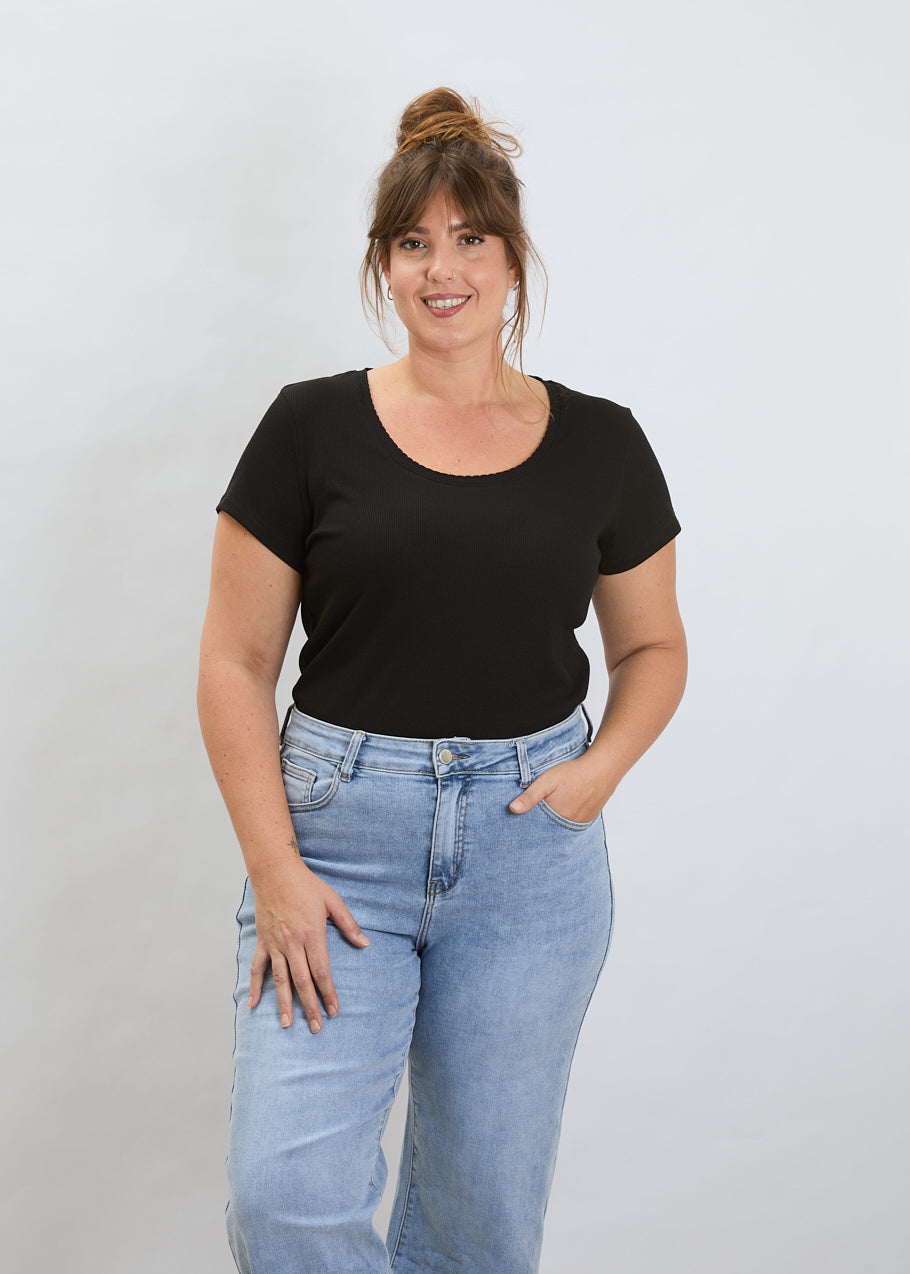 טי שירט ריב שחורה