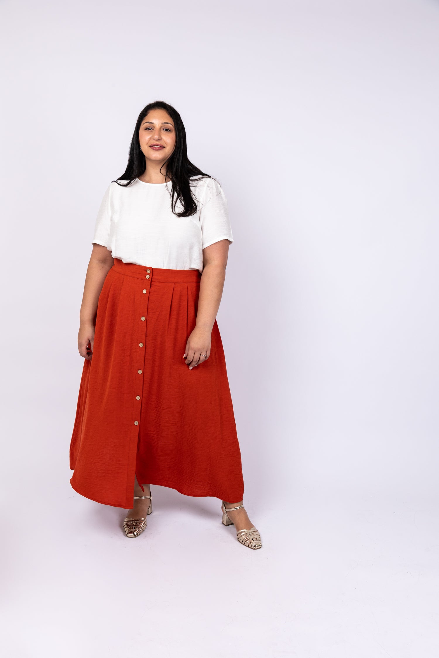 חצאית חמרה עם כפתורים