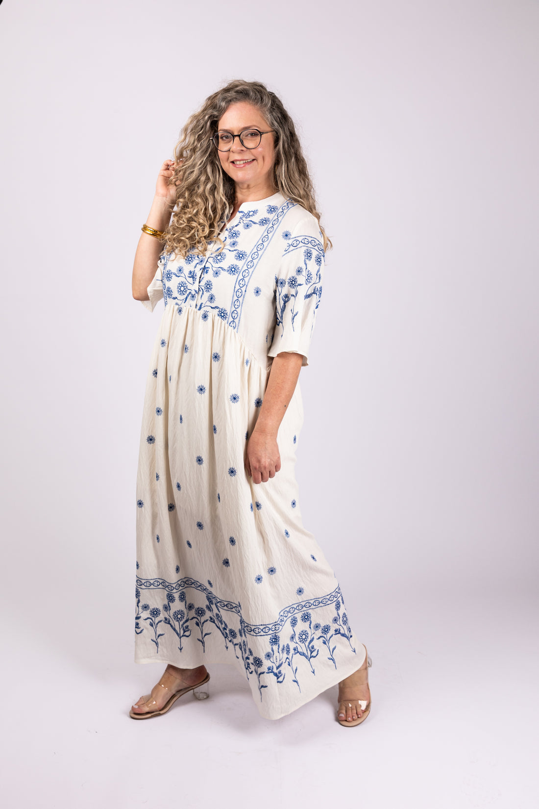 שמלת גלבייה רקומה