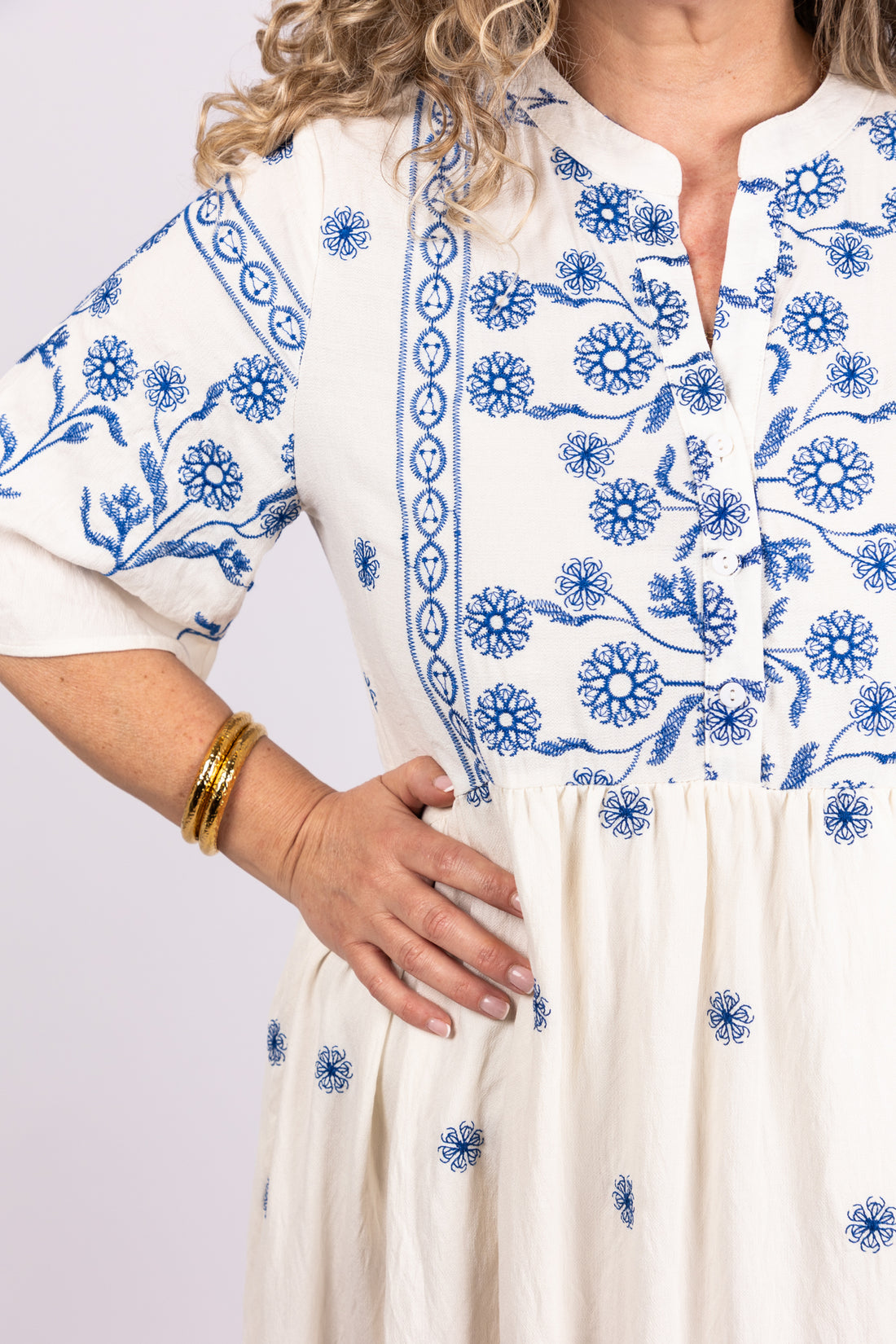 שמלת גלבייה רקומה