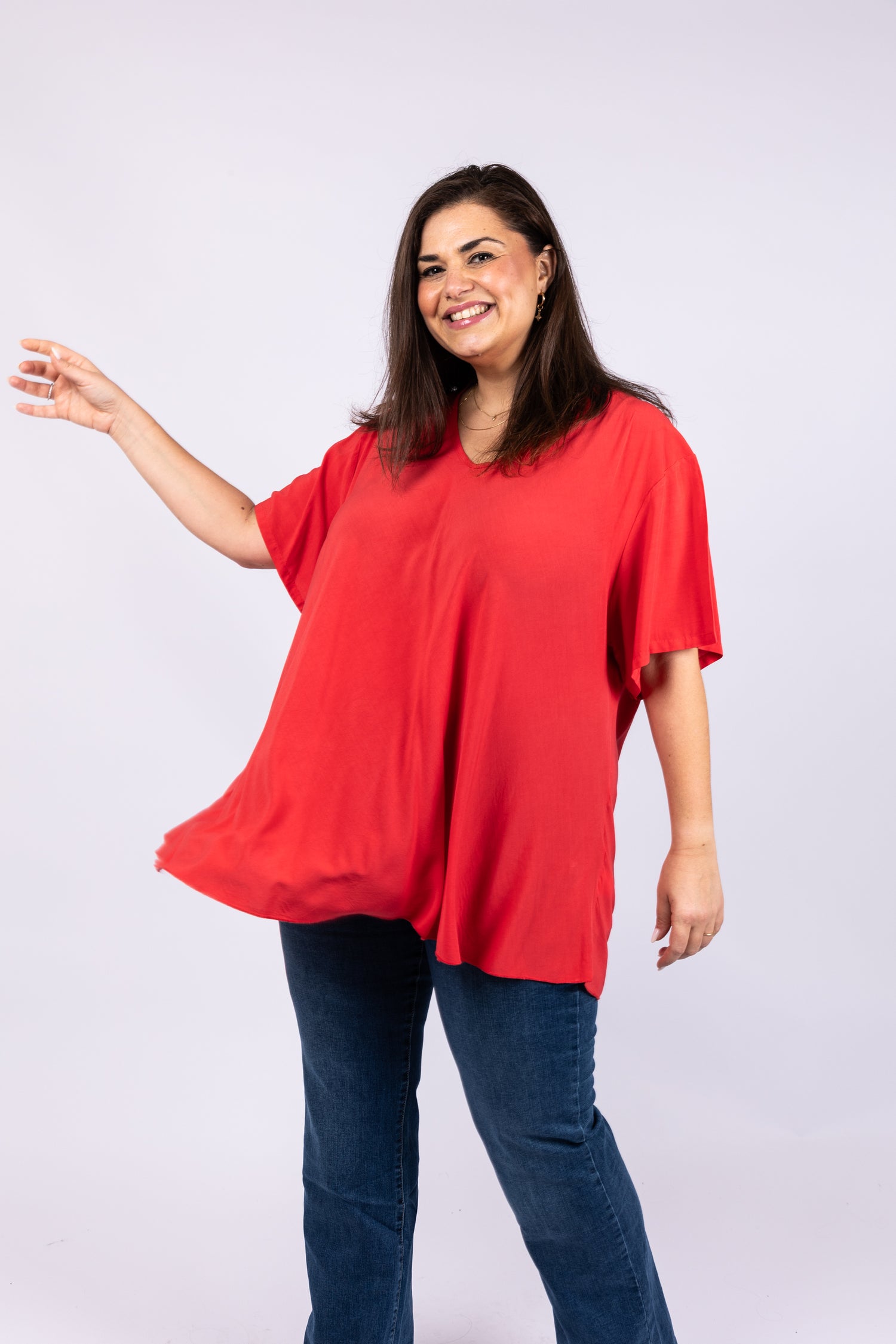 חולצת T בגזרת A אדומה