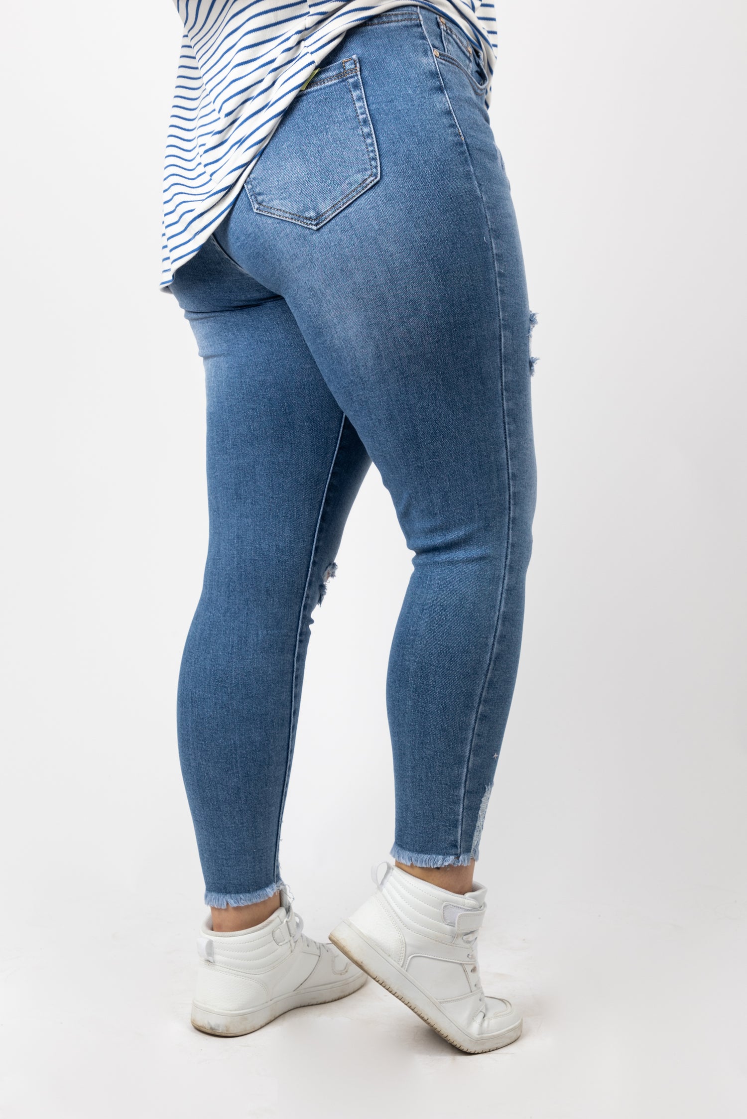 ג&